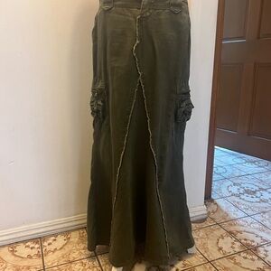 Khaki green maxi skirt vintage style